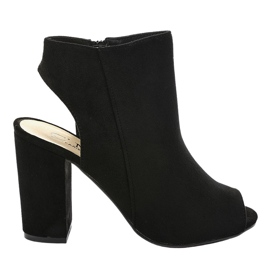 Bottines en daim noir sur le poteau 0280-138 le noir