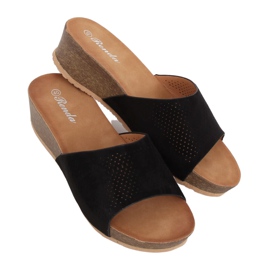Chaussons noirs sur un coin bas noir 10-238 Noir le noir