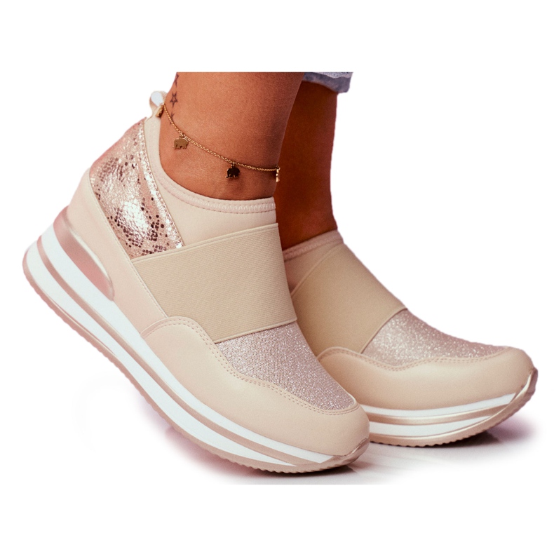 Chaussures compensées à enfiler pour femmes, beige Cold Play Chaussures compensées à enfiler pour femmes, beige Cold Play