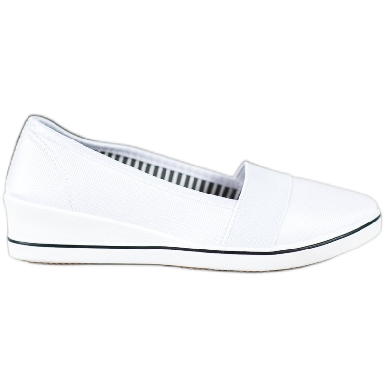 Renda Slipons blancs sur une cale blanche