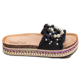Small Swan Pantoufles Sur La Plateforme Avec Des Perles le noir