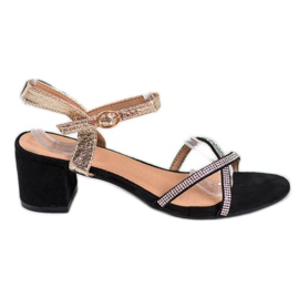 Small Swan Sandales sur un bar avec zircone cubique noir jaune