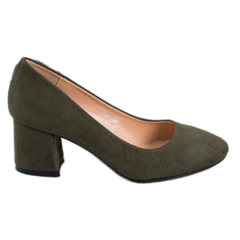 Fama Escarpins en daim sur un pilier vert