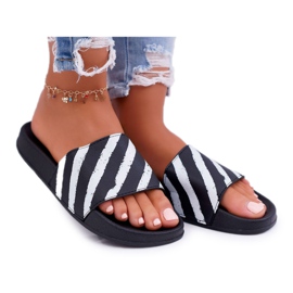 Pantoufles noires Aynna pour femmes