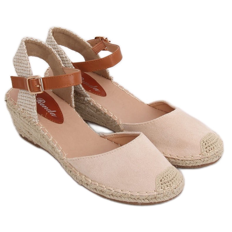 Espadrilles sur un coin beige S-820 Beige II Qualité