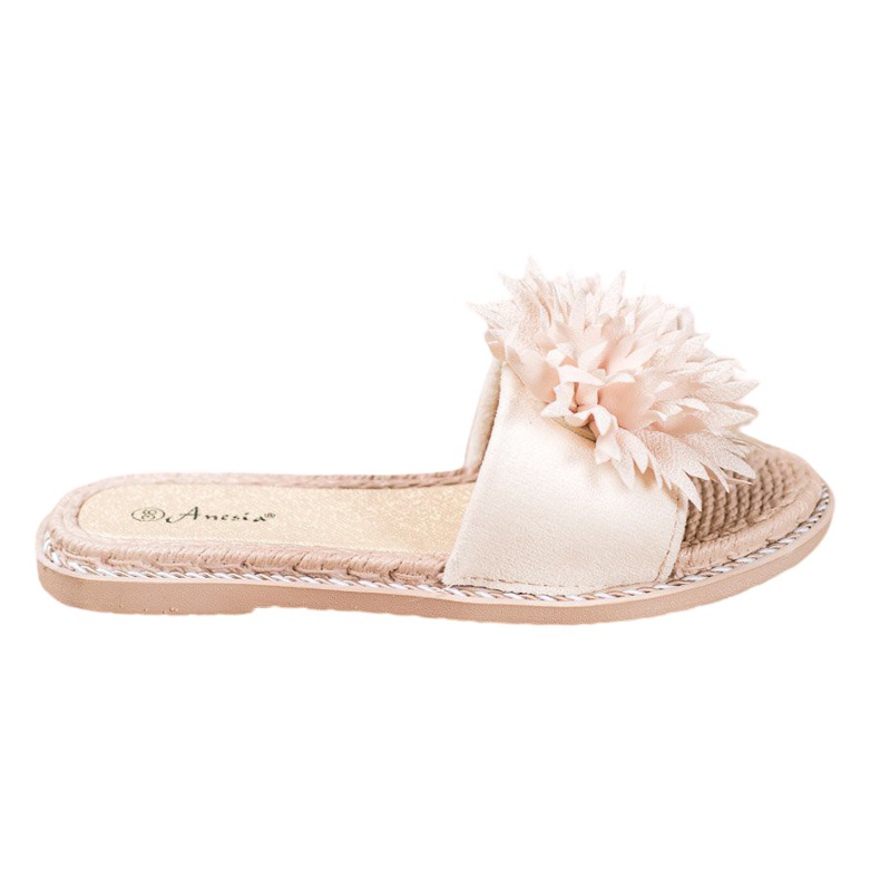 Anesia Paris Pantoufles élégantes avec ornement beige Anesia Paris Pantoufles élégantes avec ornement beige