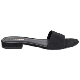 Goodin Tongs sur un talon plat le noir