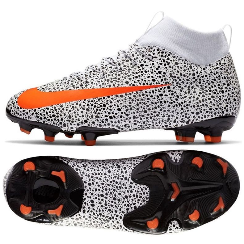 Chaussures de football Nike Mercurial Superfly 7 Academy CR7 FG / MG Jr CV3182-180 multicolore blanche