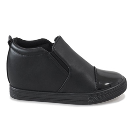 Baskets noires sur le coin DD409-1 le noir
