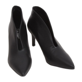 Chaussures noires sur une broche noire NS126P Noir