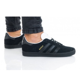 Chaussures Adidas Gazelle Jr EF5677 le noir Chaussures Adidas Gazelle Jr EF5677 le noir