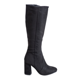 Seastar Bottes en daim sur un pilier noir
