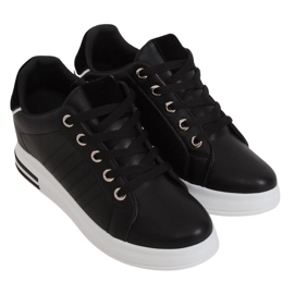 Black R78 Baskets noires sur un coin caché le noir