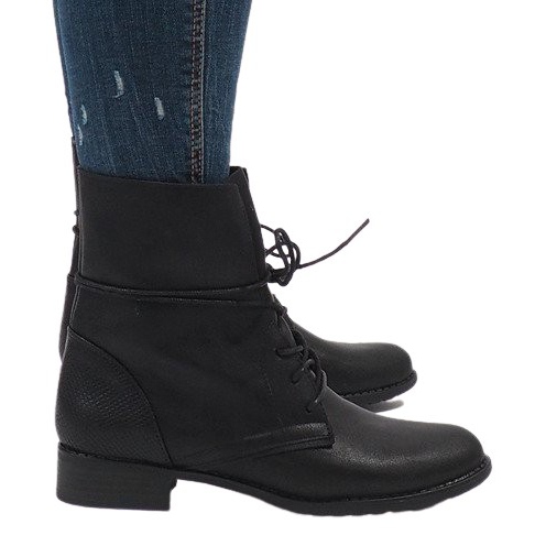 Bottines noires à lacets 16006-58 le noir