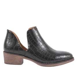 Bottines noires à enfiler avec découpes sur le montant NS132P