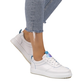 Baskets blanches avec inserts bleus KK-203 Baskets blanches avec inserts bleus KK-203