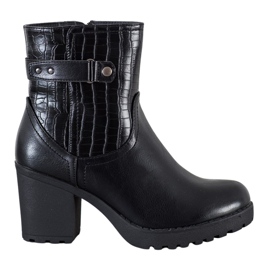 J. Star Bottes chaudes sur le poste noir