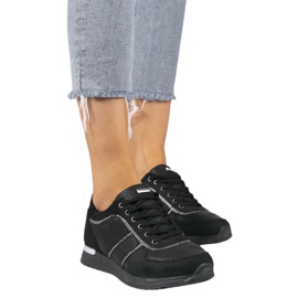 Chaussures de sport en éco-daim noires 6162-Y