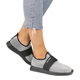 Chaussures de sport noires à enfiler SJ1972-1