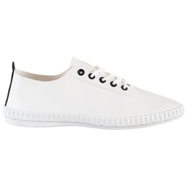 SHELOVET Baskets légères avec cuir écologique blanc