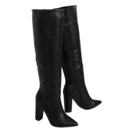 Sur-bottes sur le poteau noir RB42P Noir