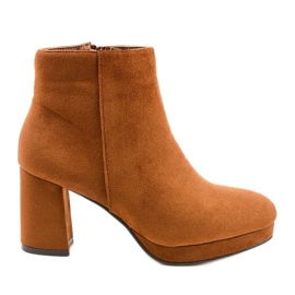 Bottines en daim marron sur le montant Mahoganis brun jaune