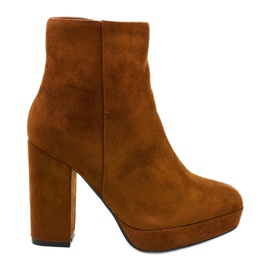 Bottines en daim marron sur le post Skye brun