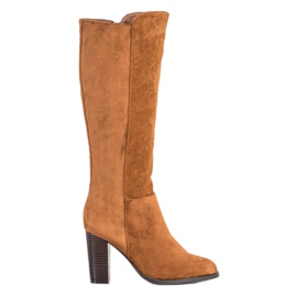 Seastar Bottes sur un pilier brun Seastar Bottes sur un pilier brun