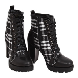 Escarpins noirs à carreaux noirs NS080P Noir