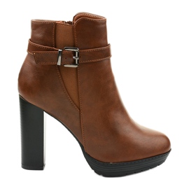 Bottes marron sur le poteau Lorelle brun