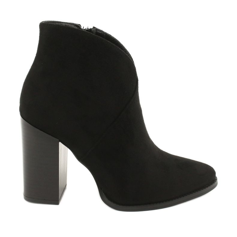 Filippo Bottes sur le poteau Noir DBT1575 le noir