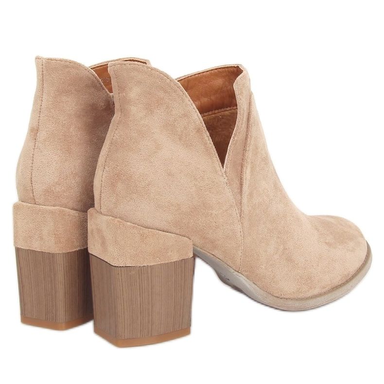 Boots avec une coupe sur talons hauts beige A5703 Kaki Boots avec une coupe sur talons hauts beige A5703 Kaki