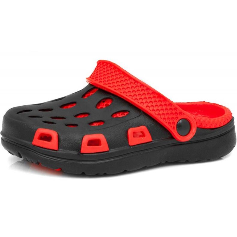 Chaussons de piscine pour enfants Aqua-speed Silvi, col 31, noir et rouge le noir Chaussons de piscine pour enfants Aqua-speed Silvi, col 31, noir et rouge le noir