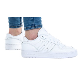 Chaussures Adidas Rivalry Low Jr EG3636 blanche bleu Chaussures Adidas Rivalry Low Jr EG3636 blanche bleu