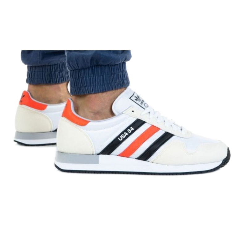 Chaussures Adidas Usa 84 M FX9327 blanche le noir orange