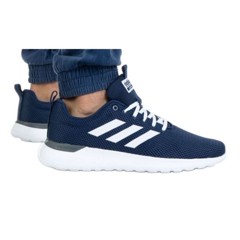 Chaussures Adidas Lite Racer Cln M FW1334 blanche bleu marin Chaussures Adidas Lite Racer Cln M FW1334 blanche bleu marin
