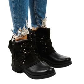 Bottes isolées noires de Lailea