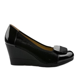 Escarpins noirs sur la semelle compensée Downreaver