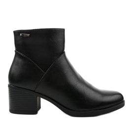 Bottes isolées noires avec une fermeture éclair Suncutter