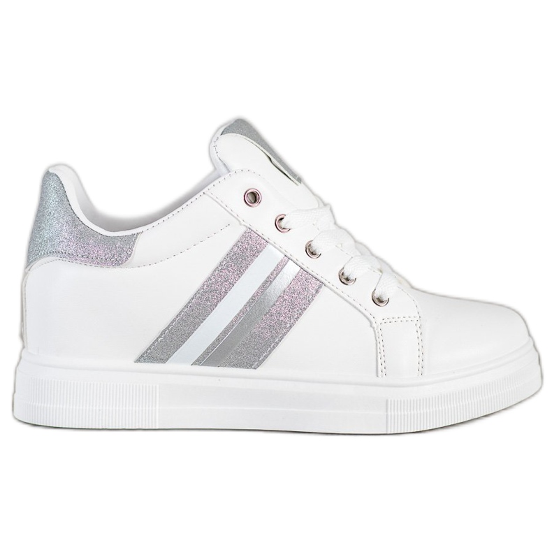 SHELOVET Chaussures de sport sur un coin blanche SHELOVET Chaussures de sport sur un coin blanche