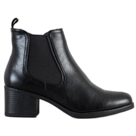J. Star Bottes sur un poste bas le noir