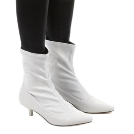 Talons hauts gris avec une chaussette Ragemour Talons hauts gris avec une chaussette Ragemour