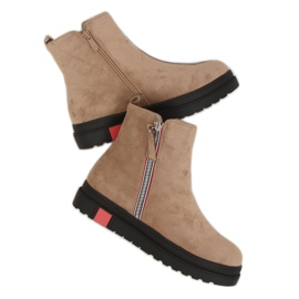 Chaussures plates sur une semelle beige NS150P Beige