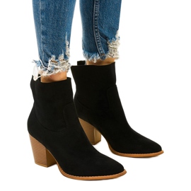 Bottines noires sur le m398 slip-on post le noir