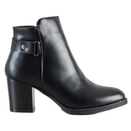 J. Star Bottes confortables sur un poteau le noir