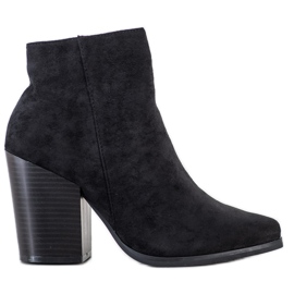 Marquiz Bottes sur un poste large noir