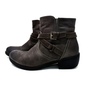 Comment porter des bottines ? Trois suggestions de styles à la mode