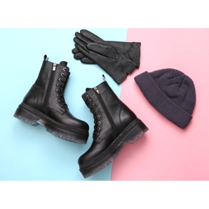Avec : les bottes bovver. Inspirez-vous !