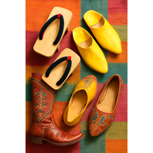 Les chaussures dans différentes cultures du monde - un voyage à travers les chaussures traditionnelles