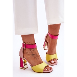 Élégantes sandales à talons hauts rose-jaune 2